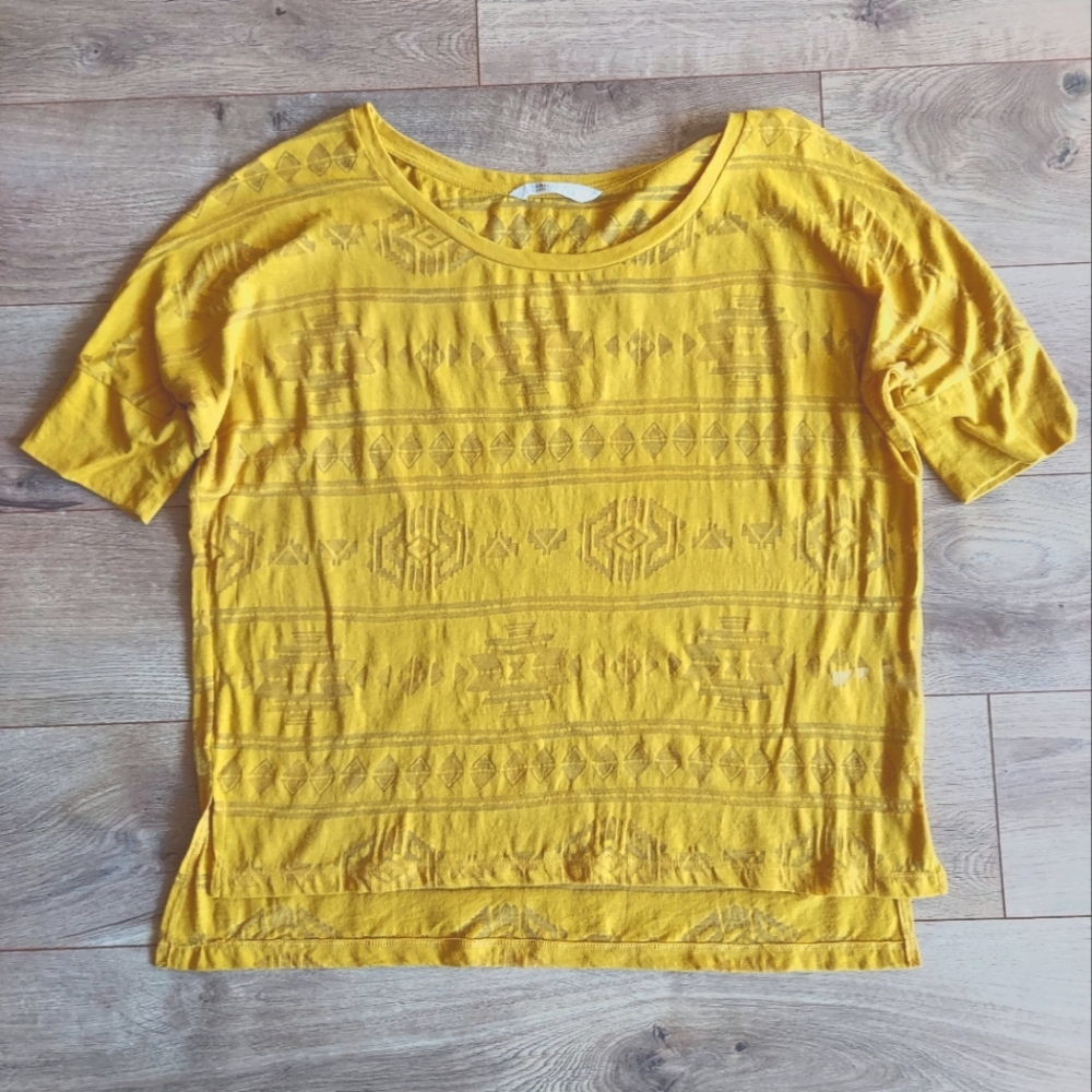 Flowy yellow top